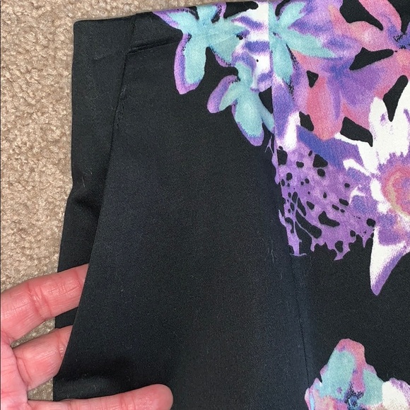 NWOT-“MOSSIMO”-Stretch Pencil Skirt-Sz-4 - Picture 3 of 9